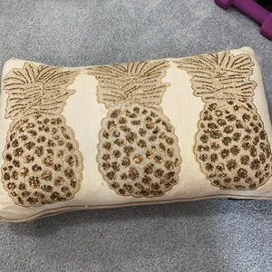 Pineapple pillow
